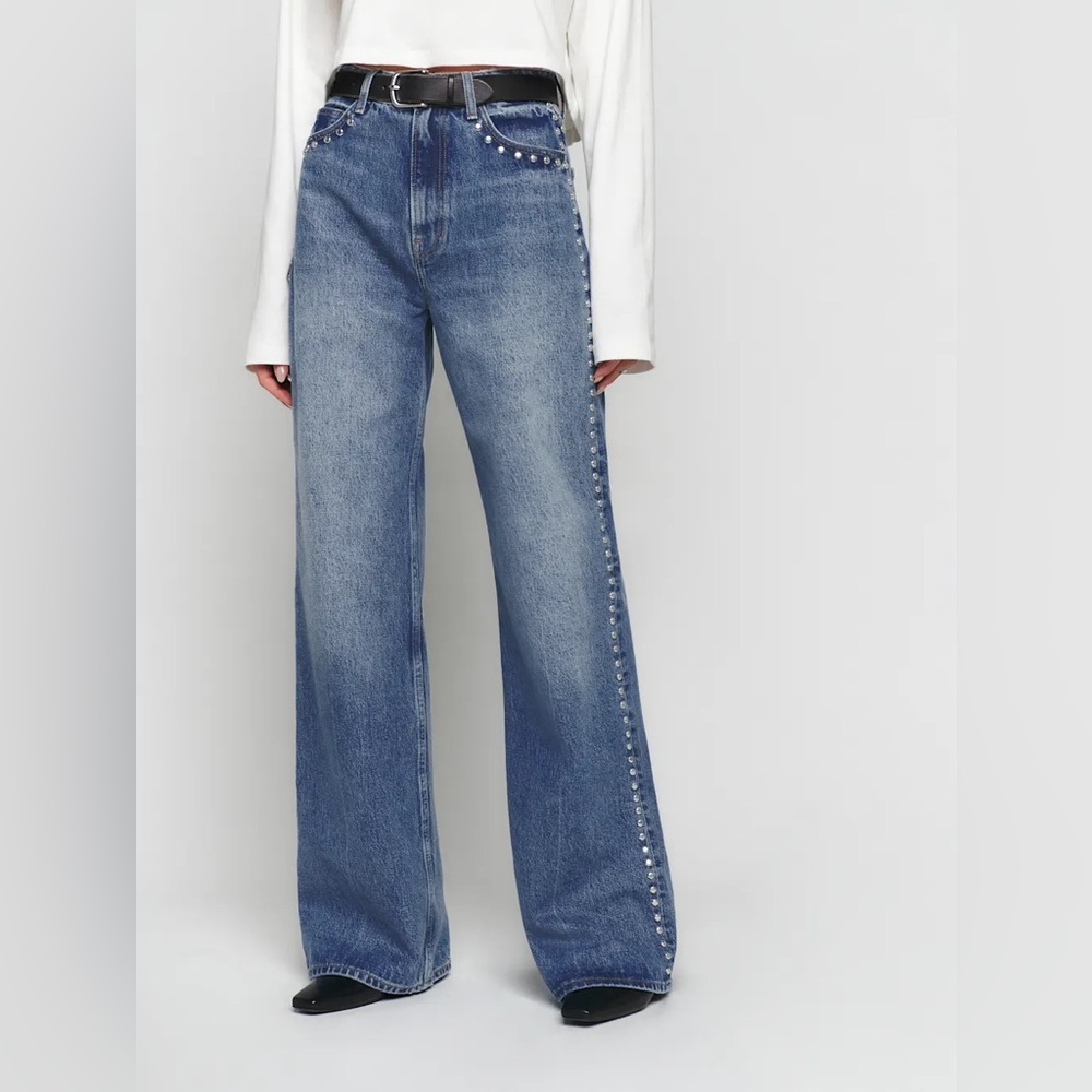 Nwt reformation Cary studded jeans in Chesapeake -size 29